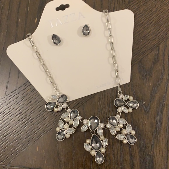 🥰 ✨Gorgeous Necklace Set✨🥰 - Picture 2 of 4